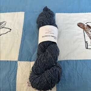 Alpaca Tweed Yarn - Blue